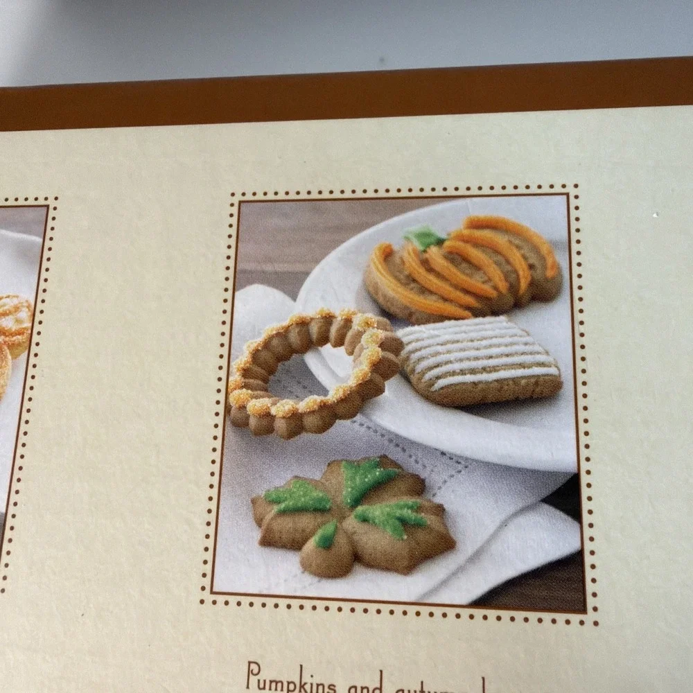 New Williams Sonoma Extra Large Ergonomic Cookie Press 16 Shape Disks Holiday Se